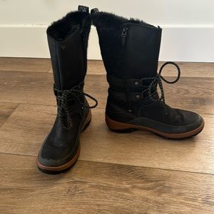 Merrell select dry insulated boots. Women’s size 7. Color black.